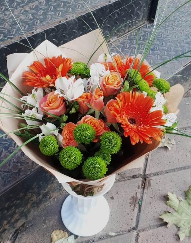 Букет цветов из: Герберы, Хризантемы, Альстромерии и Розы в Вознесенской Краснодарского края