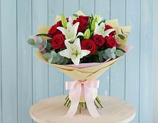 Букет цветов из:  Лилии и Розы #REPLACE_PRED# Вознесенской Краснодарского края