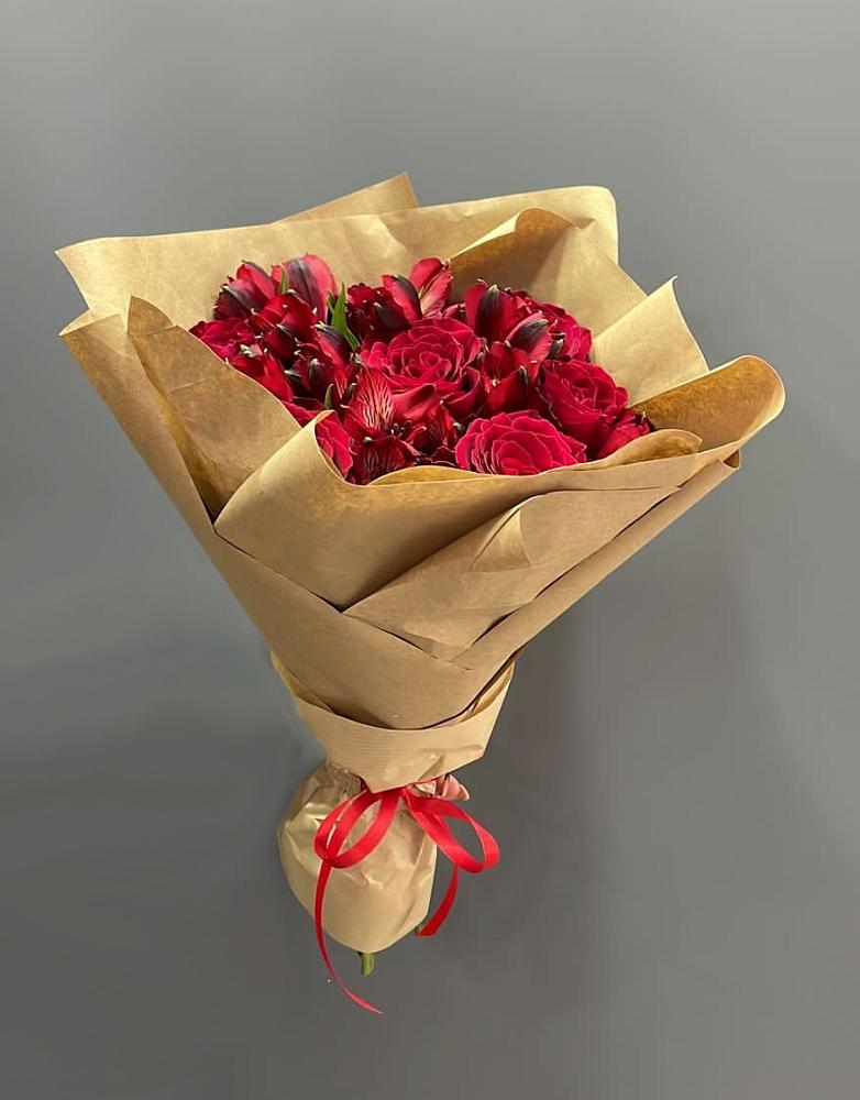 Букет цветов из: Альстромерии и Розы в Вознесенской Краснодарского края