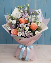 Букет цветов из:  Лизиантусы, Розы, Альстромерии и Гипсофила в Вознесенской Краснодарского края