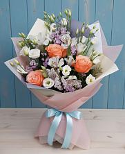 Букет цветов из:  Лизиантусы, Розы, Альстромерии и Гипсофила в Вознесенской Краснодарского края