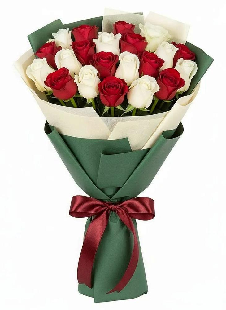 Букет Микс из красных и белых роз в Вознесенской Краснодарского края