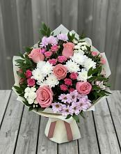 Букет цветов из:  Альстромерии, Гвоздики, Розы и Хризантемы в Вознесенской Краснодарского края