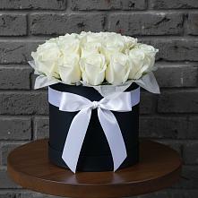 Цветочная композиция из Розы в шляпной коробке #REPLACE_PRED# Вознесенской Краснодарского края