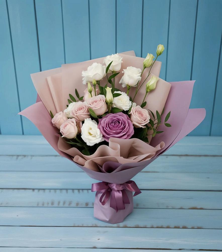 Букет цветов из: Розы и Лизиантусы в Вознесенской Краснодарского края